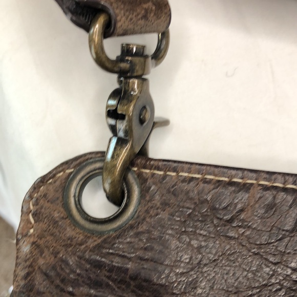 GUN TOTE’N MAMAS distressed brown leather crossbody. Concealed carry. - Picture 16 of 16